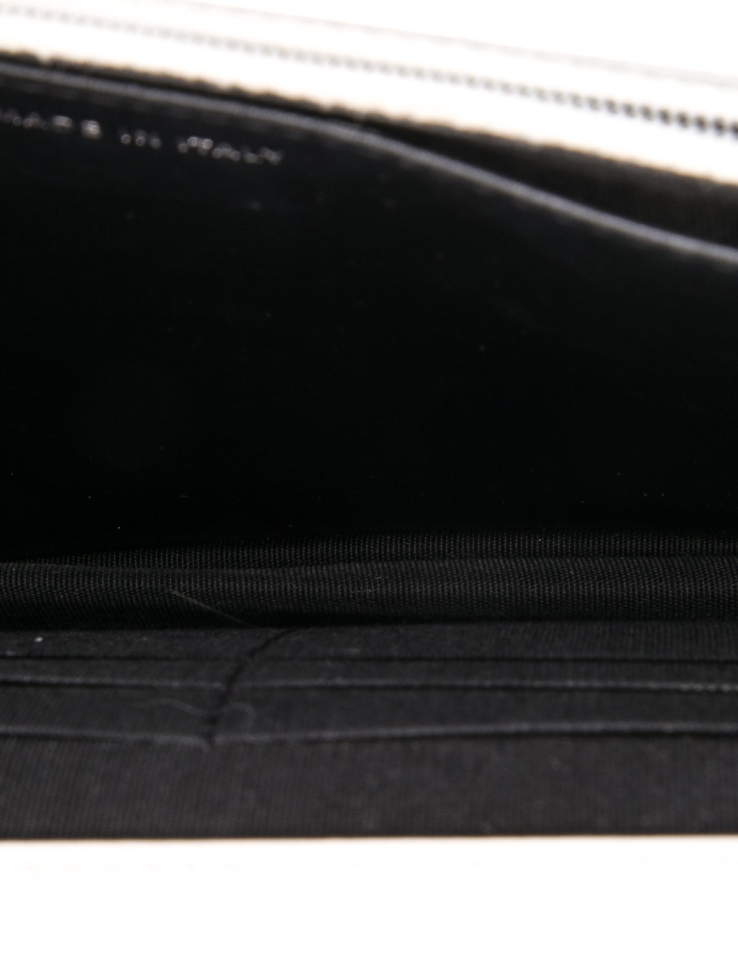 Chanel 19 Wallet On Chain